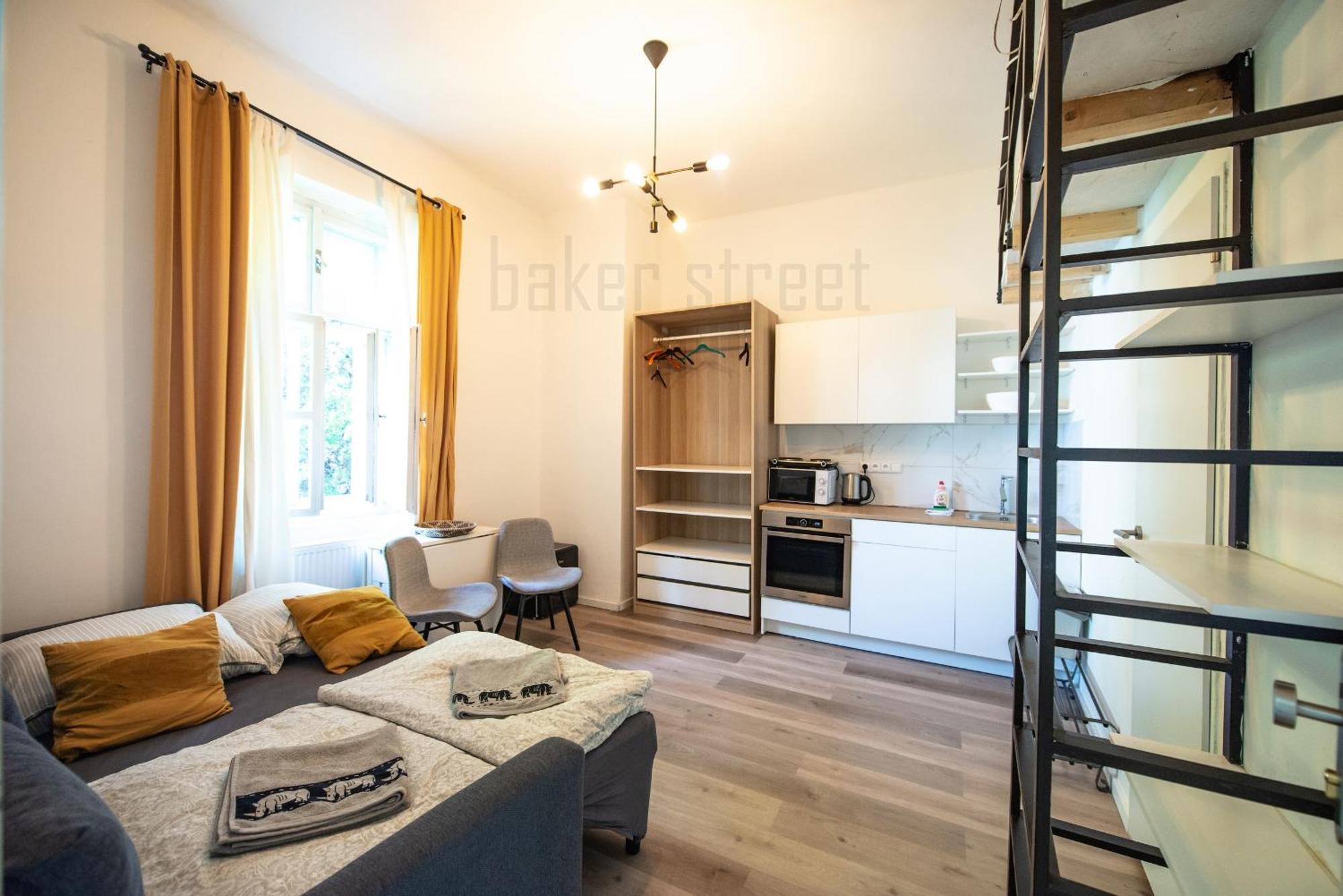 Storey Close To Metro Palmovka Apartment Prag